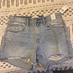 Women’s Abercrombie & Fitch boyfriend jean shorts